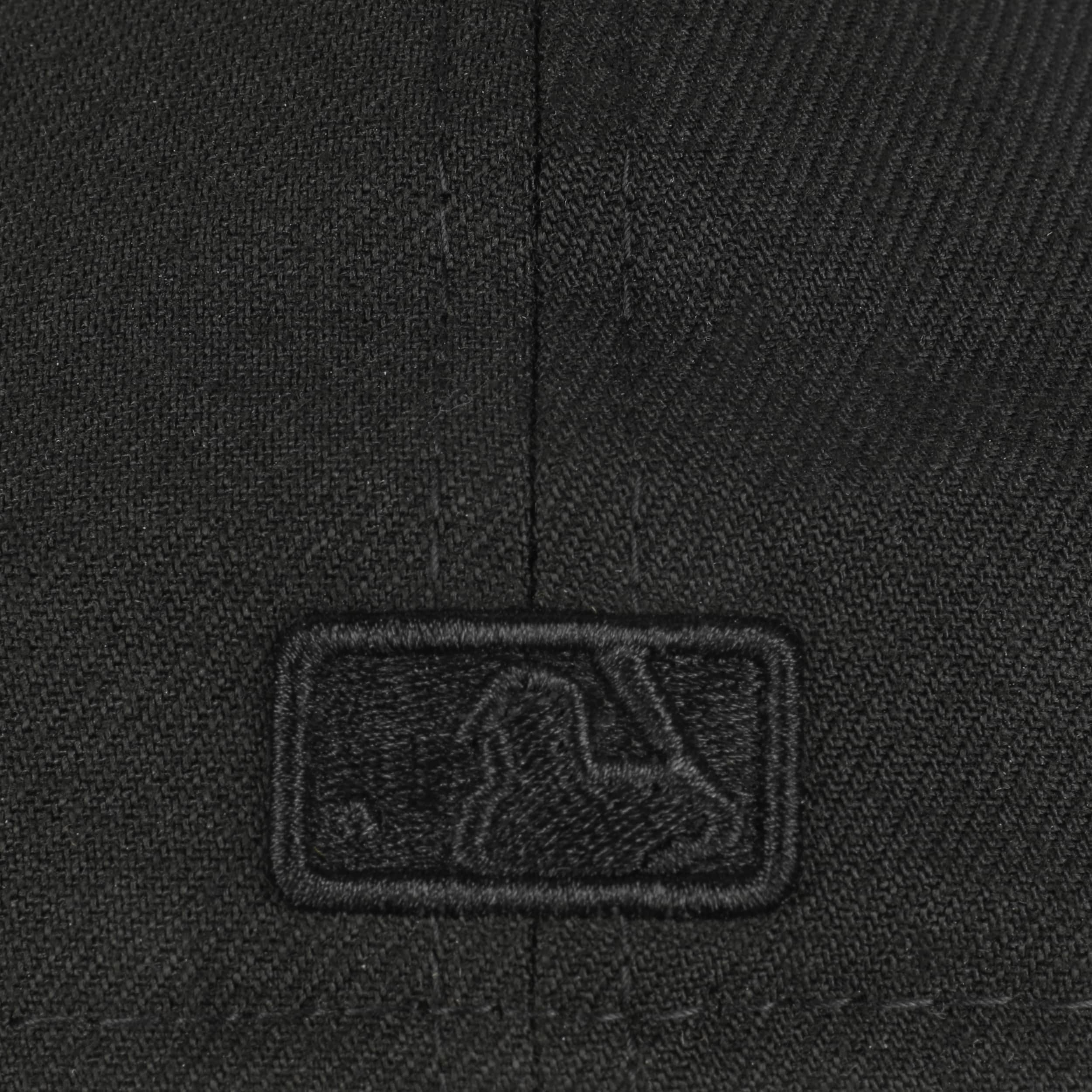 59Fifty Black on Black Yankees Cap