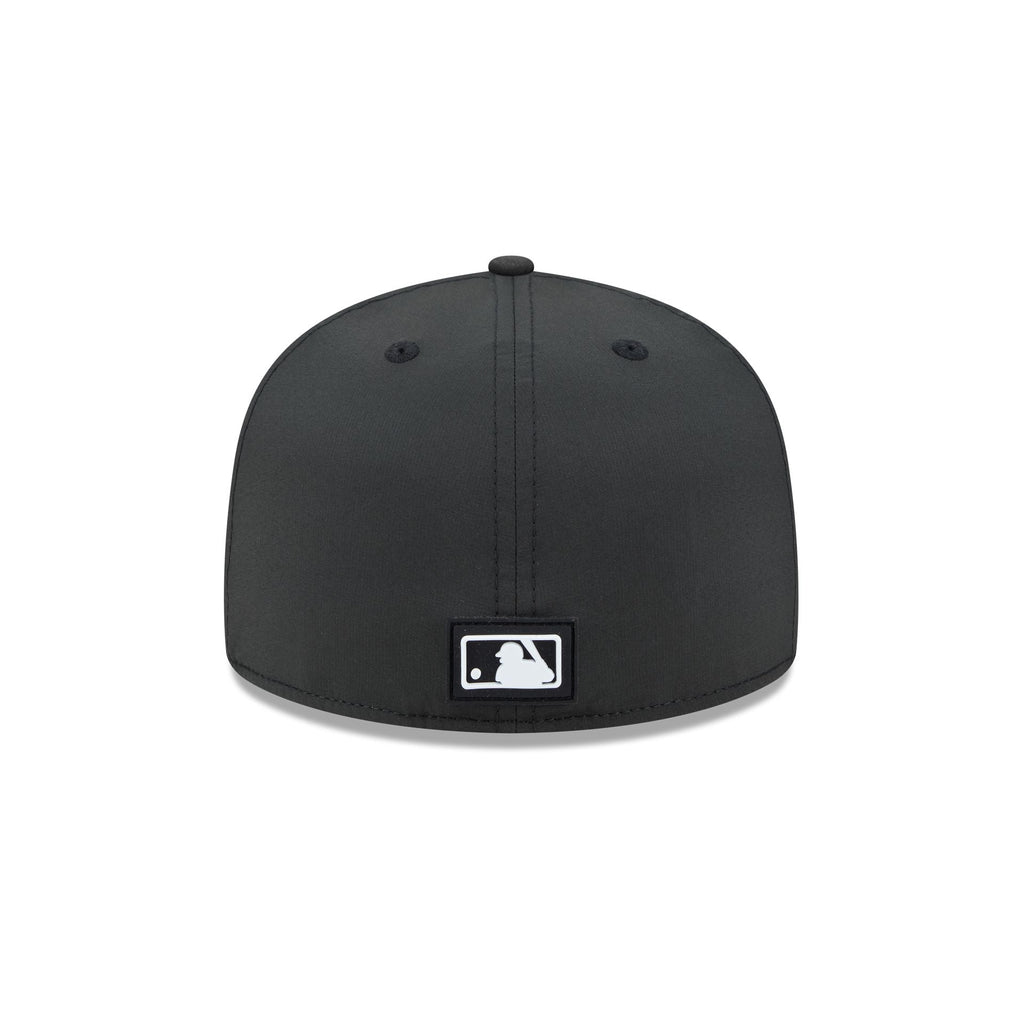 Atlanta Braves 2026 Clubhouse Black & White 59FIFTY Fitted Hat