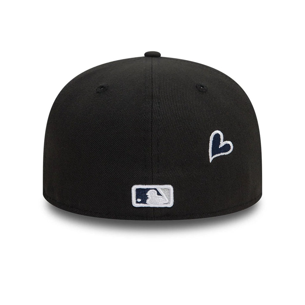 New York Yankees MLB Heart Icon Black 59FIFTY Fitted Cap